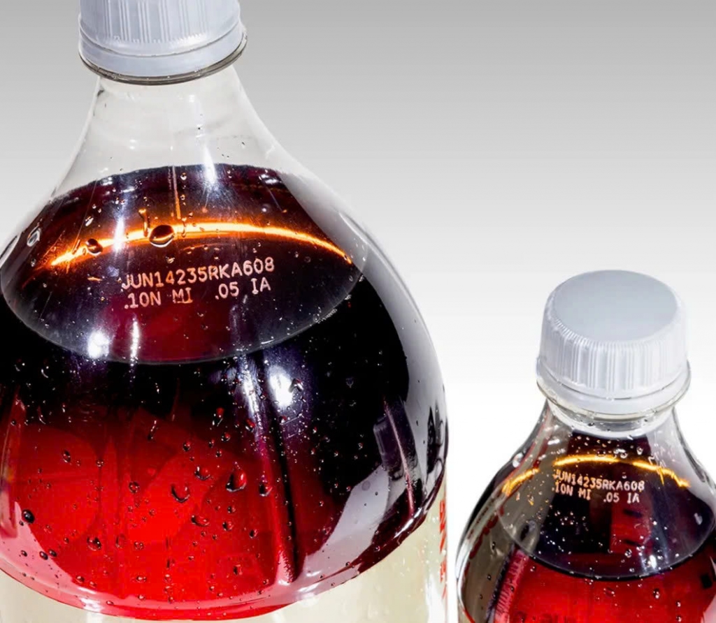 khac laser tren chai nhua